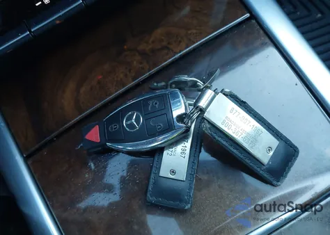 2014 Mercedes-Benz E 350 4Matic z USA, uszkodzony, nr VIN WDDHF8JB6EB063640